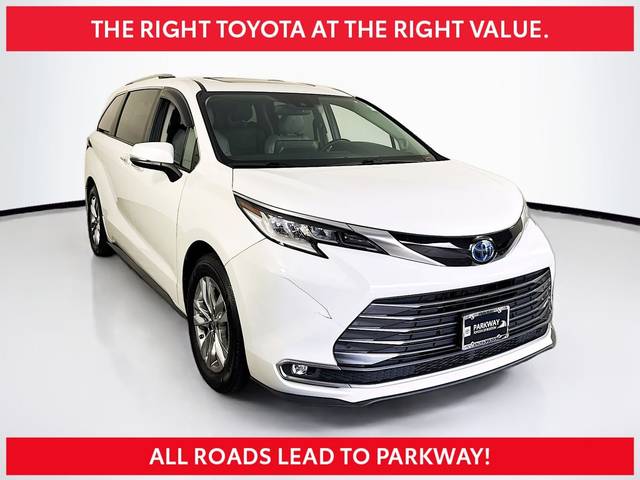 2022 Toyota Sienna Limited AWD photo