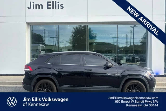 2022 Volkswagen Atlas Cross Sport 2.0T SE w/Technology FWD photo