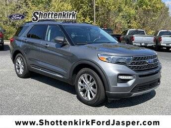 2022 Ford Explorer XLT 4WD photo