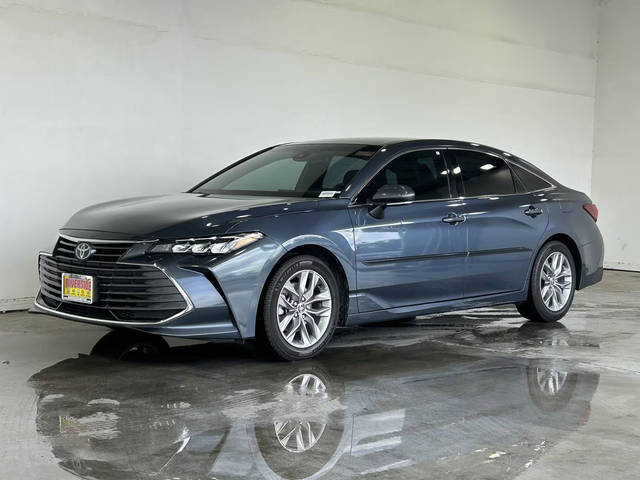 2022 Toyota Avalon Hybrid XLE FWD photo