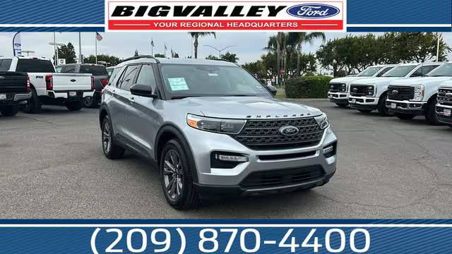 2022 Ford Explorer XLT 4WD photo