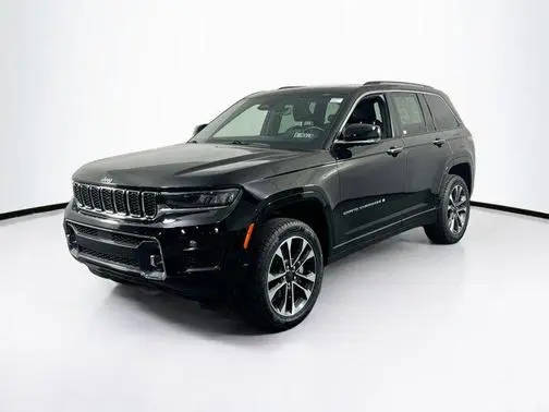 2022 Jeep Grand Cherokee Overland 4WD photo