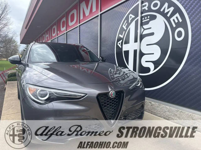 2022 Alfa Romeo Stelvio Veloce AWD photo