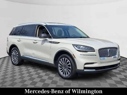 2022 Lincoln Aviator Standard AWD photo