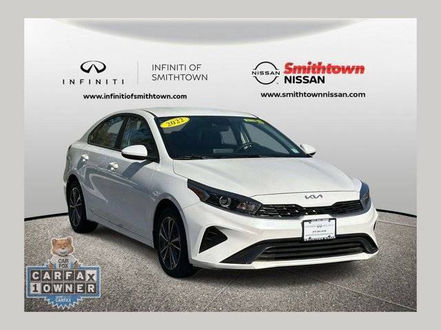 2022 Kia Forte LXS FWD photo