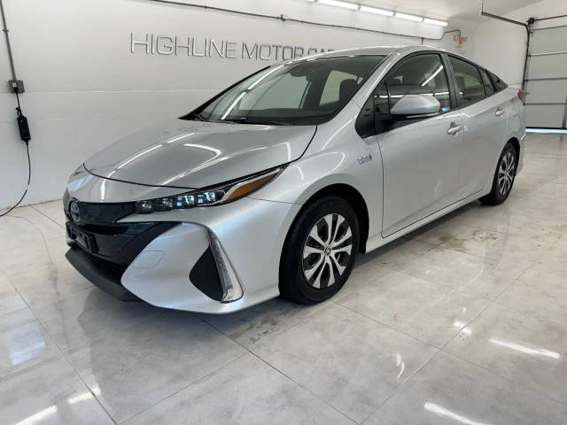 2022 Toyota Prius Prime LE FWD photo