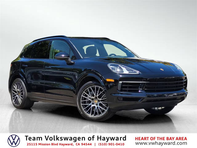 2022 Porsche Cayenne  AWD photo