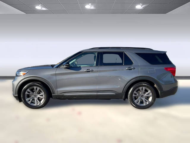2022 Ford Explorer XLT RWD photo