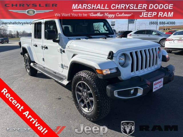 2022 Jeep Gladiator Overland 4WD photo