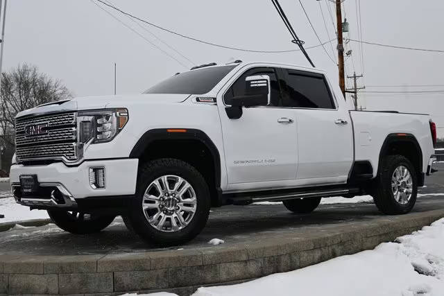 2020 GMC Sierra 2500HD Denali 4WD photo