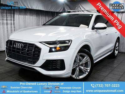 2022 Audi Q8 Premium AWD photo