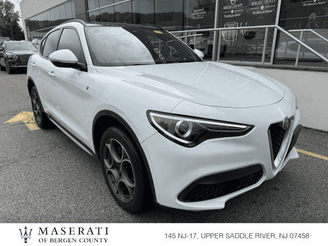 2022 Alfa Romeo Stelvio Ti AWD photo