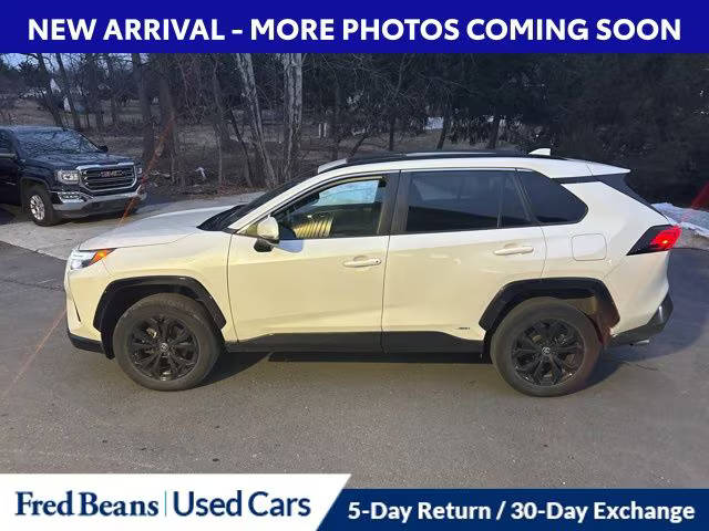 2022 Toyota RAV4 Hybrid SE AWD photo