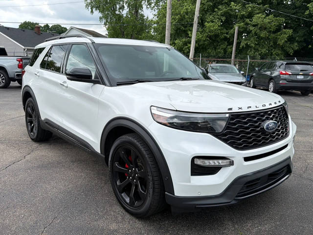 2022 Ford Explorer ST 4WD photo