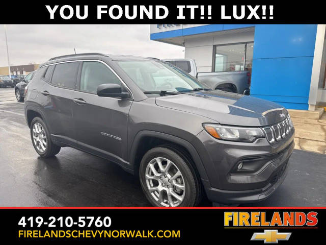 2022 Jeep Compass Latitude Lux 4WD photo