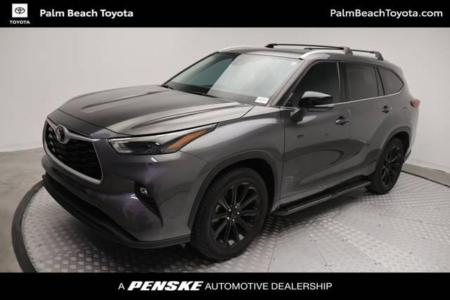 2022 Toyota Highlander XLE FWD photo