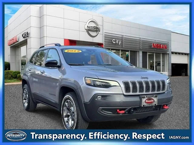 2022 Jeep Cherokee Trailhawk 4WD photo