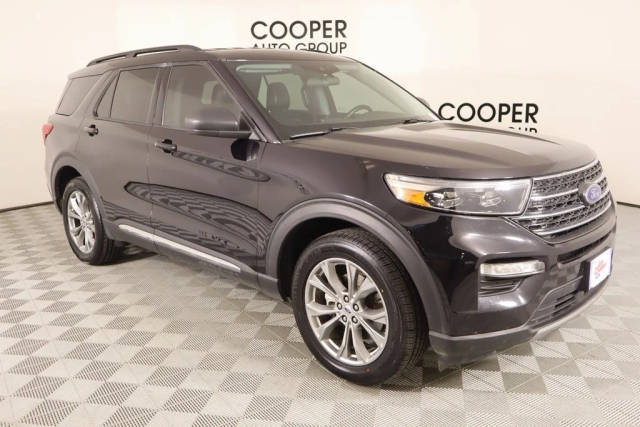 2022 Ford Explorer XLT 4WD photo