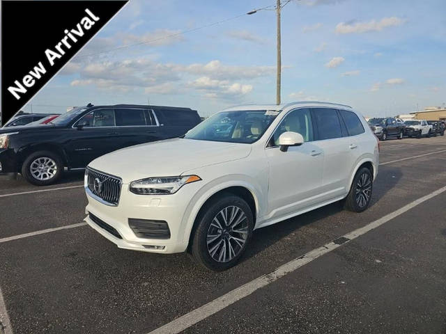 2022 Volvo XC90 Momentum AWD photo