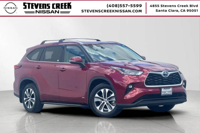 2022 Toyota Highlander Hybrid XLE AWD photo
