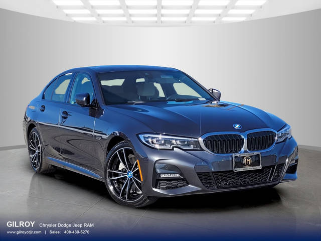 2022 BMW 3 Series 330e RWD photo