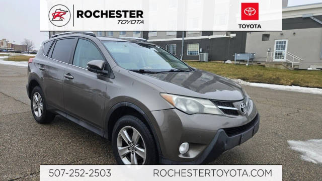 2015 Toyota RAV4 XLE AWD photo