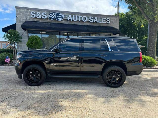 2017 Chevrolet Tahoe LT 4WD photo