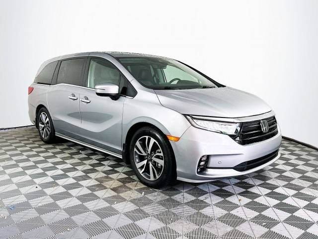 2022 Honda Odyssey Touring FWD photo