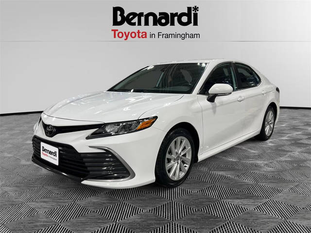 2022 Toyota Camry LE FWD photo