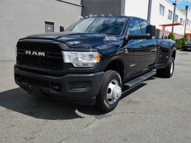 2022 Ram 3500 Tradesman 4WD photo