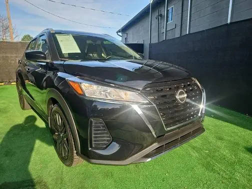 2022 Nissan Kicks SV FWD photo