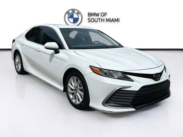 2022 Toyota Camry LE FWD photo