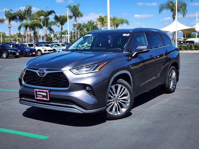 2022 Toyota Highlander Platinum AWD photo