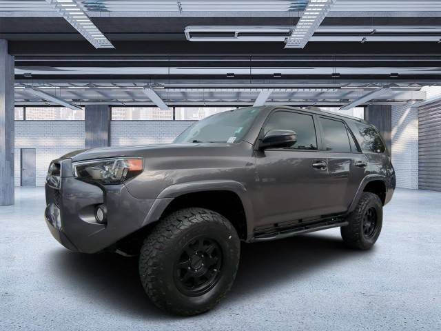 2019 Toyota 4Runner SR5 4WD photo