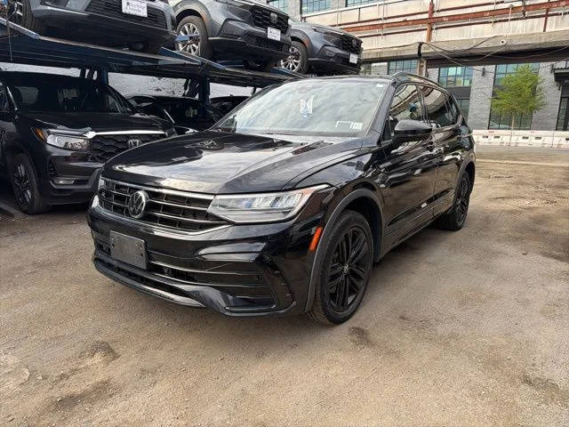 2022 Volkswagen Tiguan SE R-Line Black AWD photo