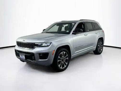 2022 Jeep Grand Cherokee Overland 4WD photo
