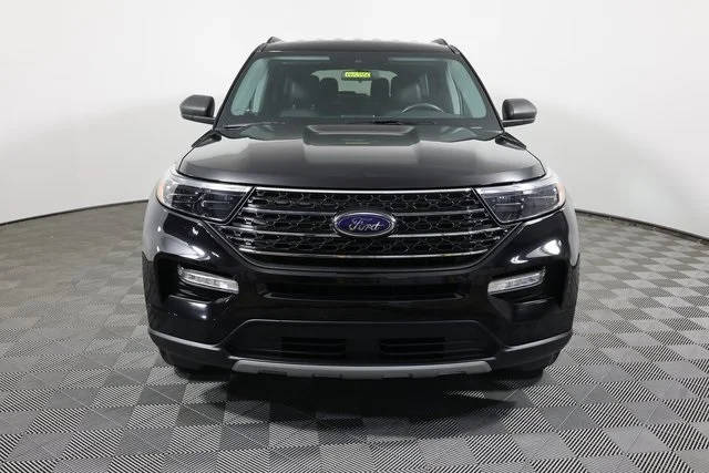 2022 Ford Explorer XLT 4WD photo