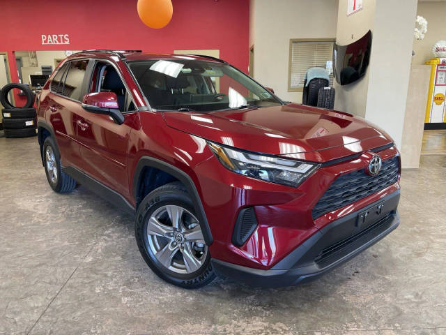 2022 Toyota RAV4 XLE AWD photo