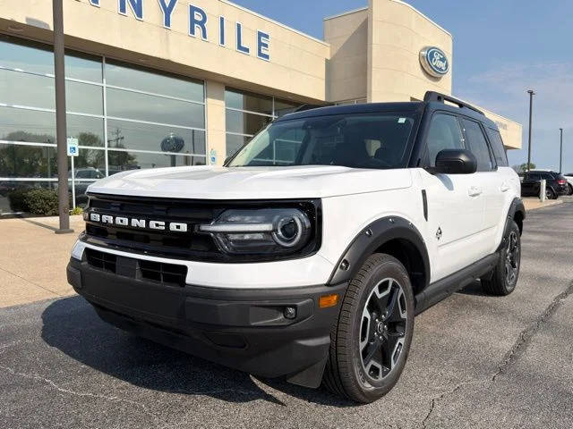 2022 Ford Bronco Sport Outer Banks 4WD photo