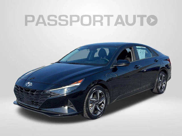 2023 Hyundai Elantra SEL FWD photo