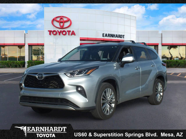2022 Toyota Highlander Platinum FWD photo