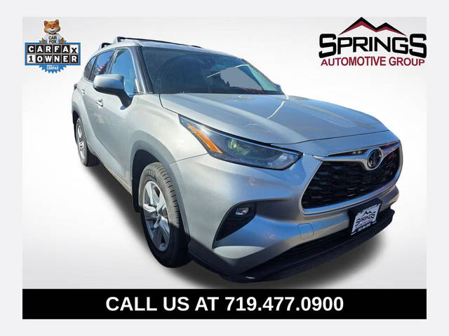 2022 Toyota Highlander LE AWD photo