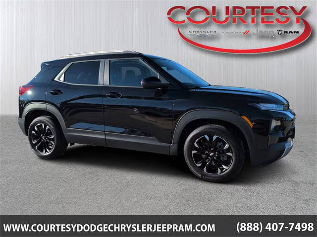 2022 Chevrolet TrailBlazer LT FWD photo