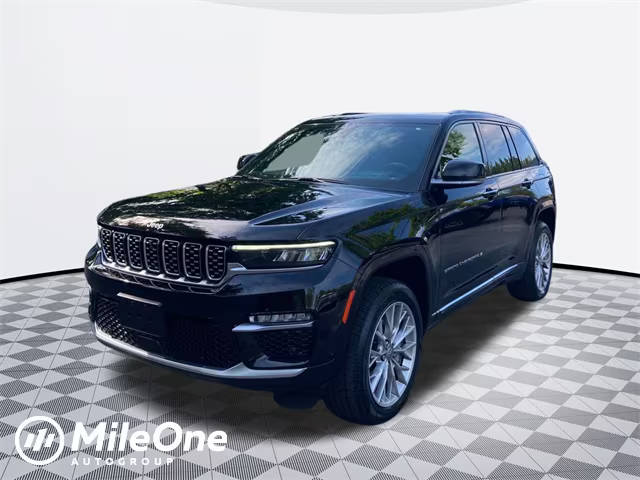 2022 Jeep Grand Cherokee Summit 4WD photo