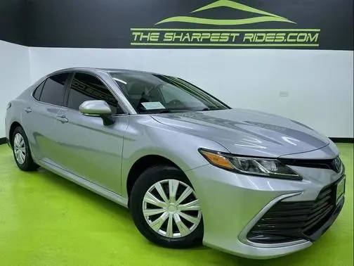 2022 Toyota Camry Hybrid LE FWD photo