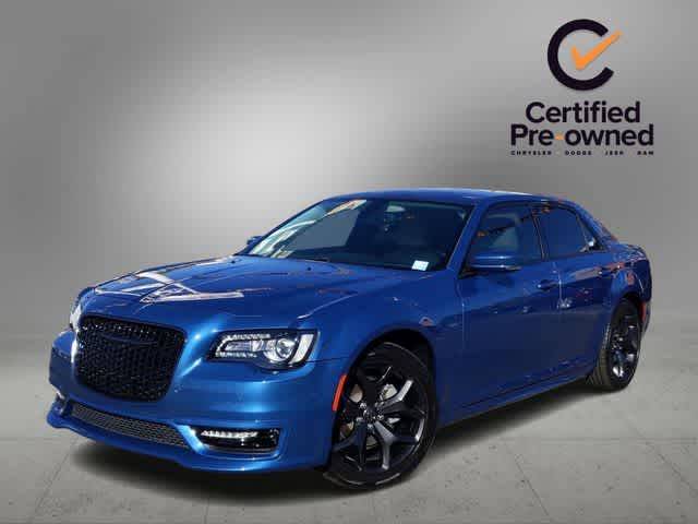 2022 Chrysler 300 Touring L RWD photo