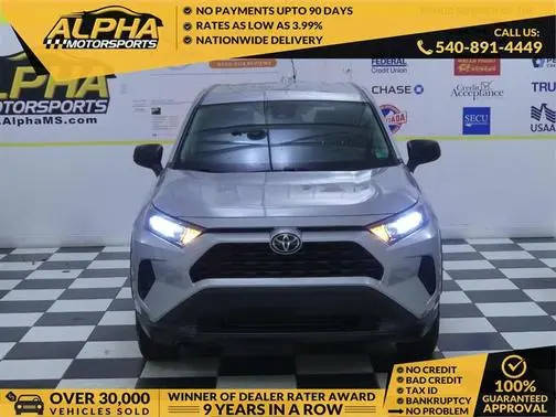 2022 Toyota RAV4 LE AWD photo