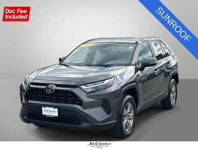 2022 Toyota RAV4 XLE FWD photo
