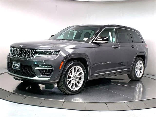 2022 Jeep Grand Cherokee Summit 4WD photo