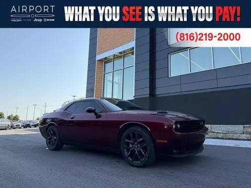 2022 Dodge Challenger SXT RWD photo